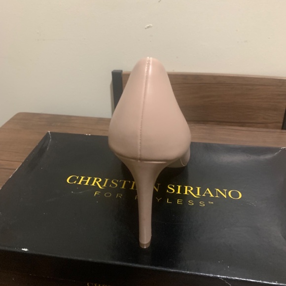 Christian Siriano for Payless Habit (Habitude) - Picture 2 of 5